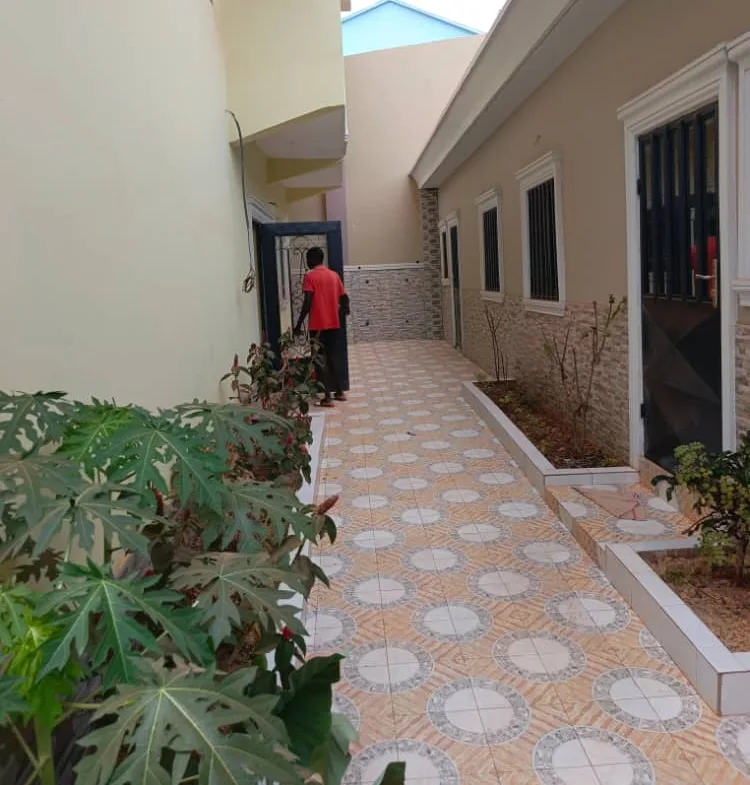 DUPLEX D’EXCEPTION À VENDRE – YAOUNDÉ