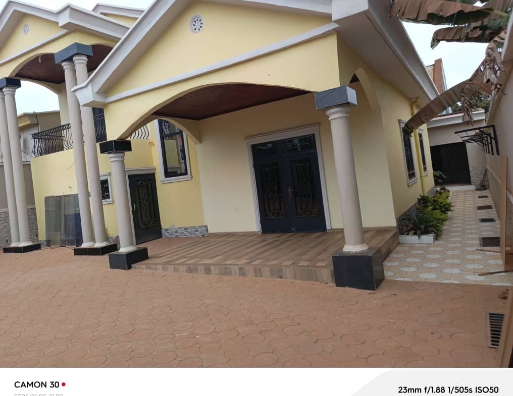 DUPLEX D’EXCEPTION À VENDRE – YAOUNDÉ