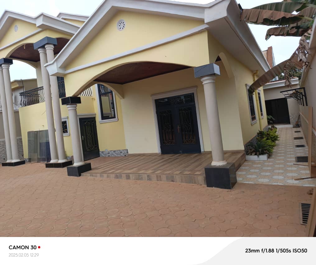 DUPLEX D’EXCEPTION À VENDRE – YAOUNDÉ