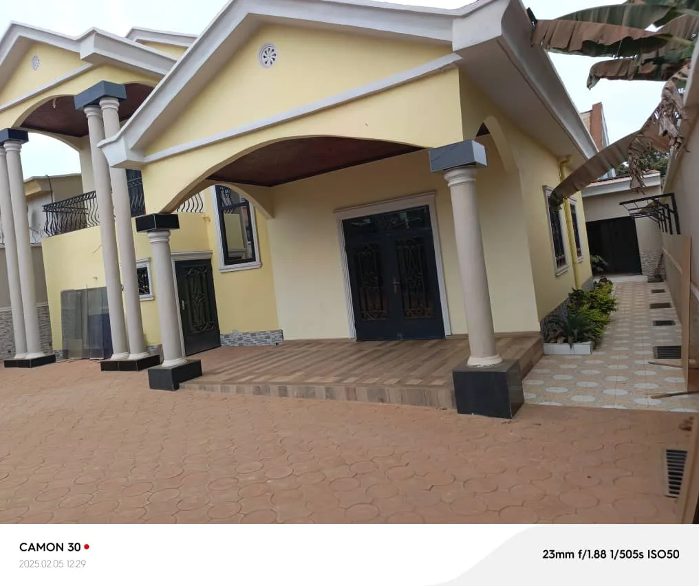 DUPLEX D’EXCEPTION À VENDRE – YAOUNDÉ