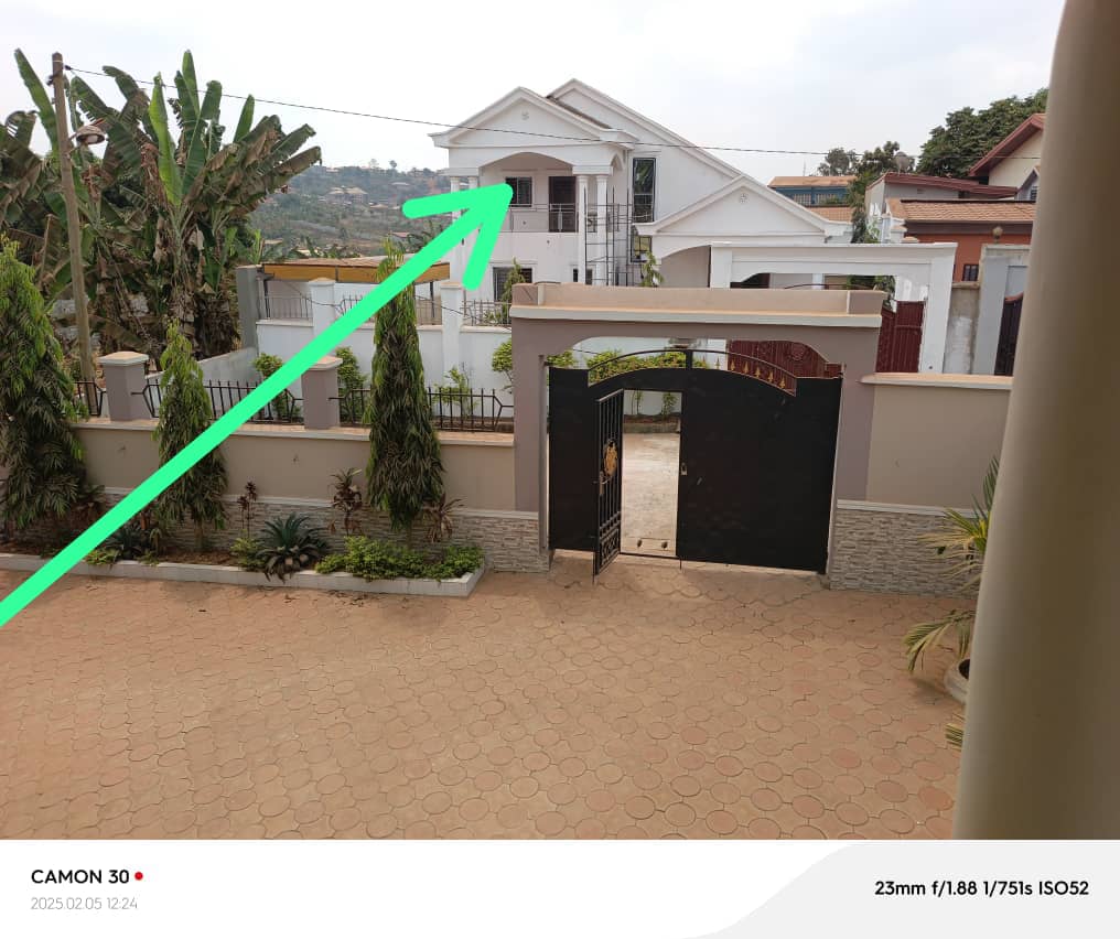 DUPLEX D’EXCEPTION À VENDRE – YAOUNDÉ