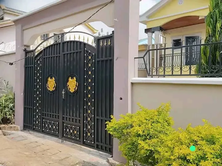 DUPLEX D’EXCEPTION À VENDRE – YAOUNDÉ