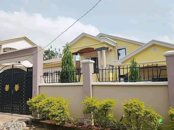 DUPLEX D’EXCEPTION À VENDRE – YAOUNDÉ