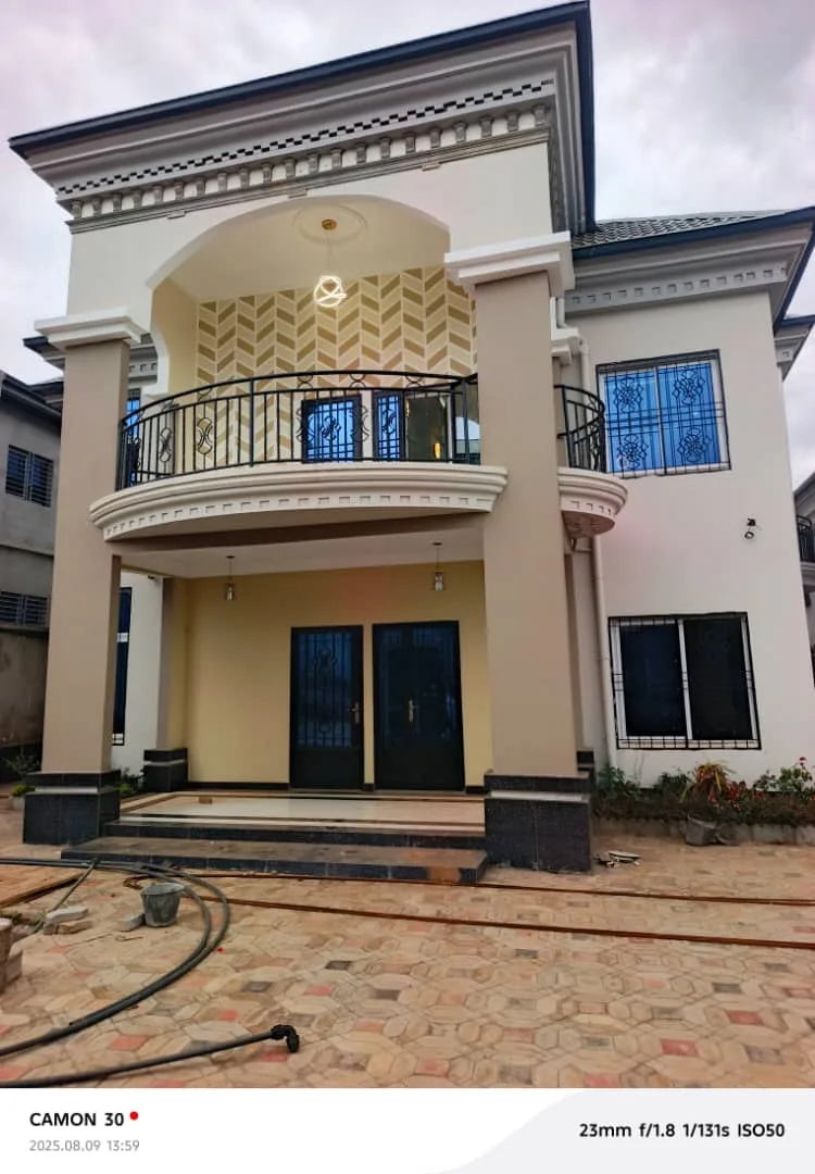DUPLEX NEUF À VENDRE A ODZA – YAOUNDÉ