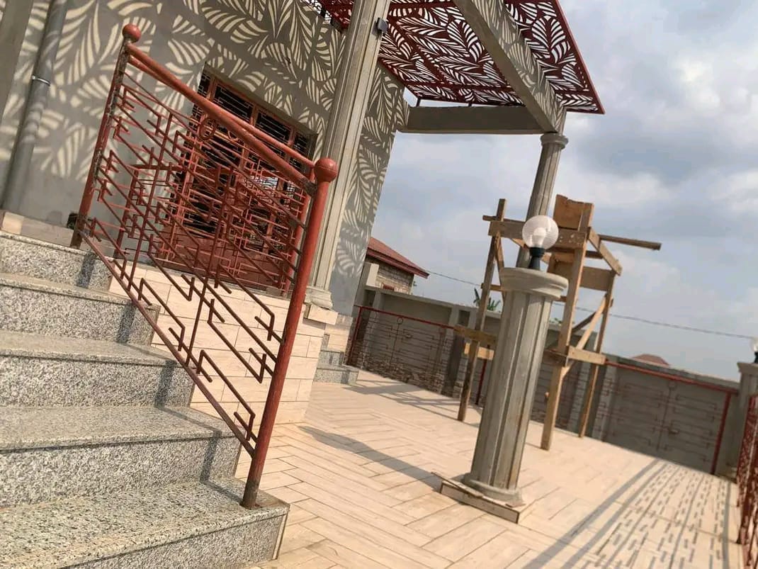 DUPLEX HAUT STANDING A VENDRE – CLE EN MAIN A YAOUNDE , ODZA AUBERGE BLEUE