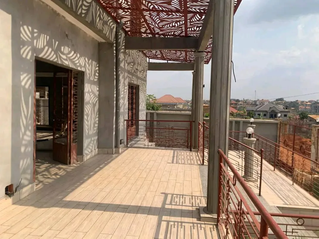 DUPLEX HAUT STANDING A VENDRE – CLE EN MAIN A YAOUNDE , ODZA AUBERGE BLEUE