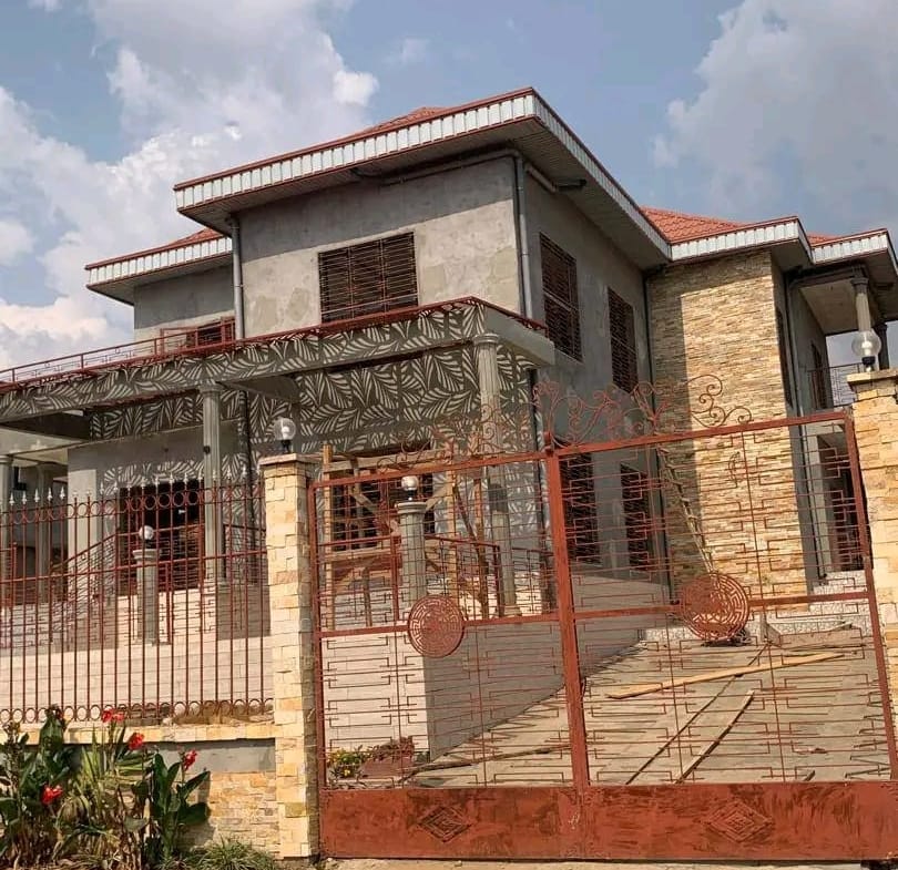 DUPLEX HAUT STANDING A VENDRE – CLE EN MAIN A YAOUNDE , ODZA AUBERGE BLEUE
