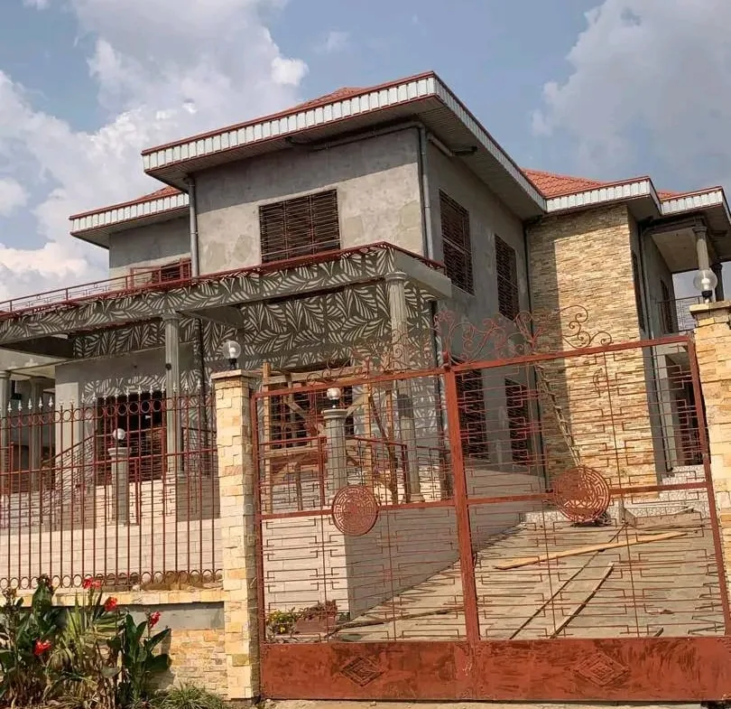 DUPLEX HAUT STANDING A VENDRE – CLE EN MAIN A YAOUNDE , ODZA AUBERGE BLEUE