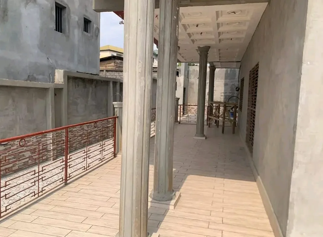 DUPLEX HAUT STANDING A VENDRE – CLE EN MAIN A YAOUNDE , ODZA AUBERGE BLEUE