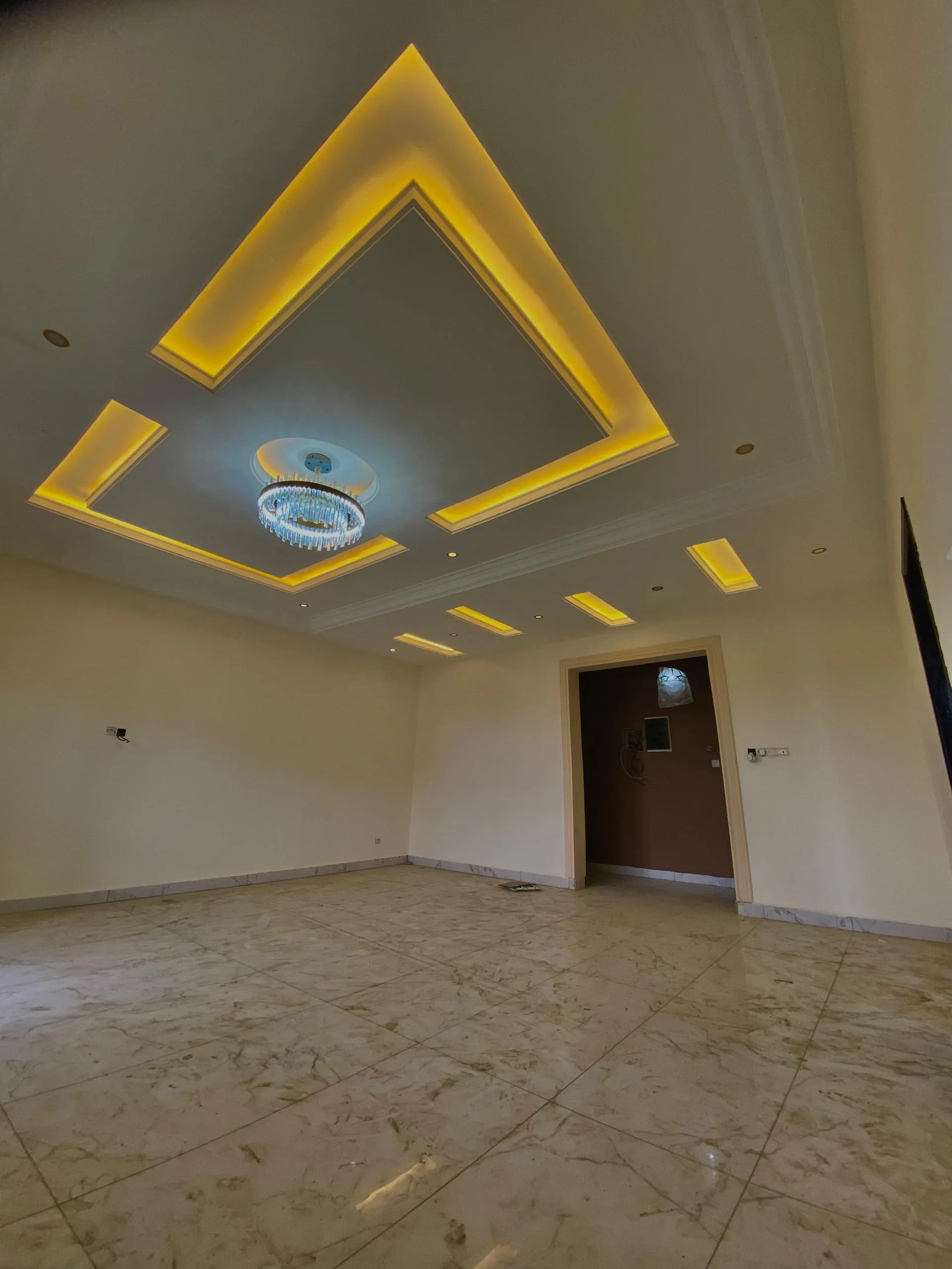 APPARTEMENT MODERNE À LOUER A LOGPOM