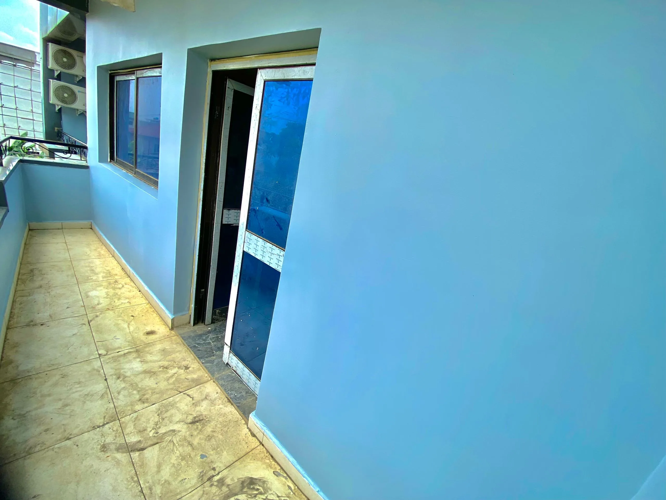 APPARTEMENT MODERNE À LOUER A LOGPOM