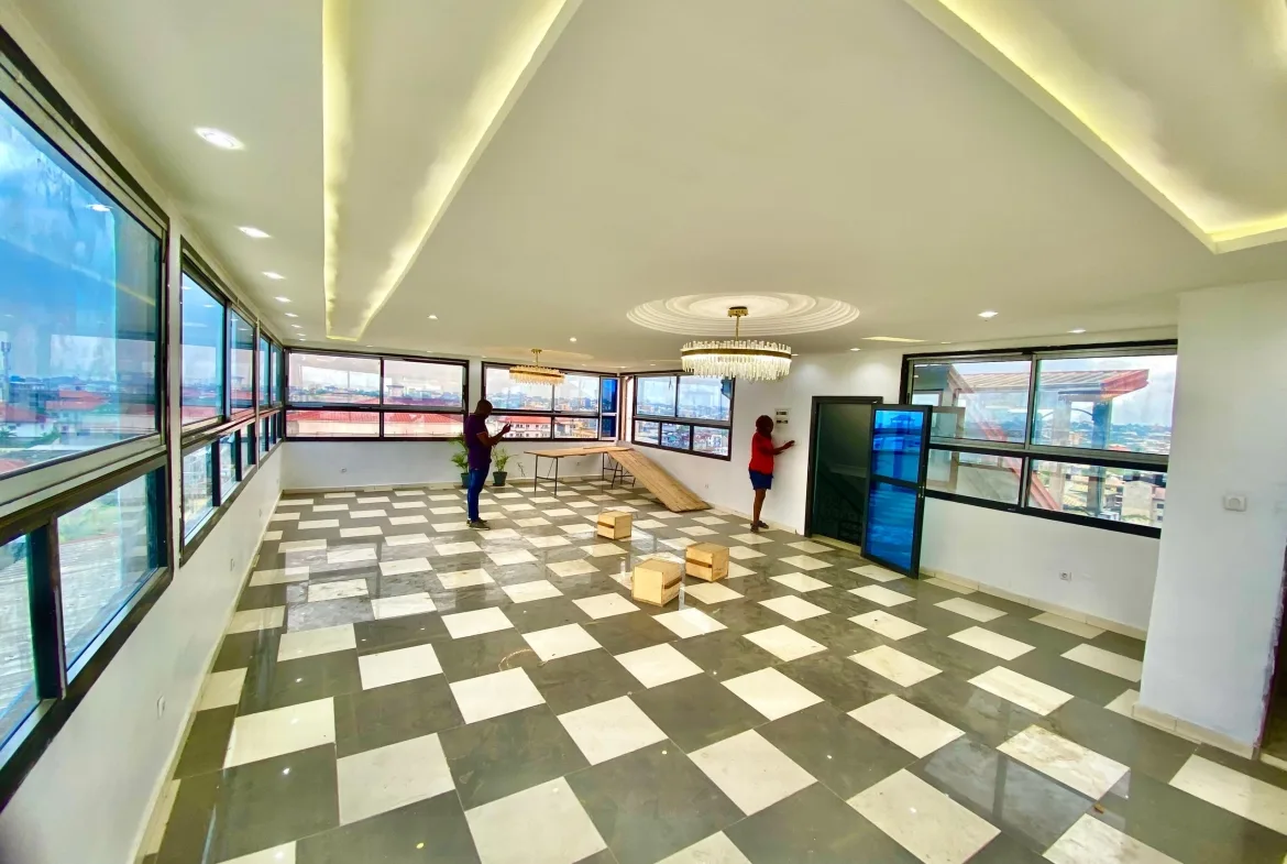 À LOUER – SALLE D’ÉVÉNEMENT MODERNE ET ÉLÉGANTE