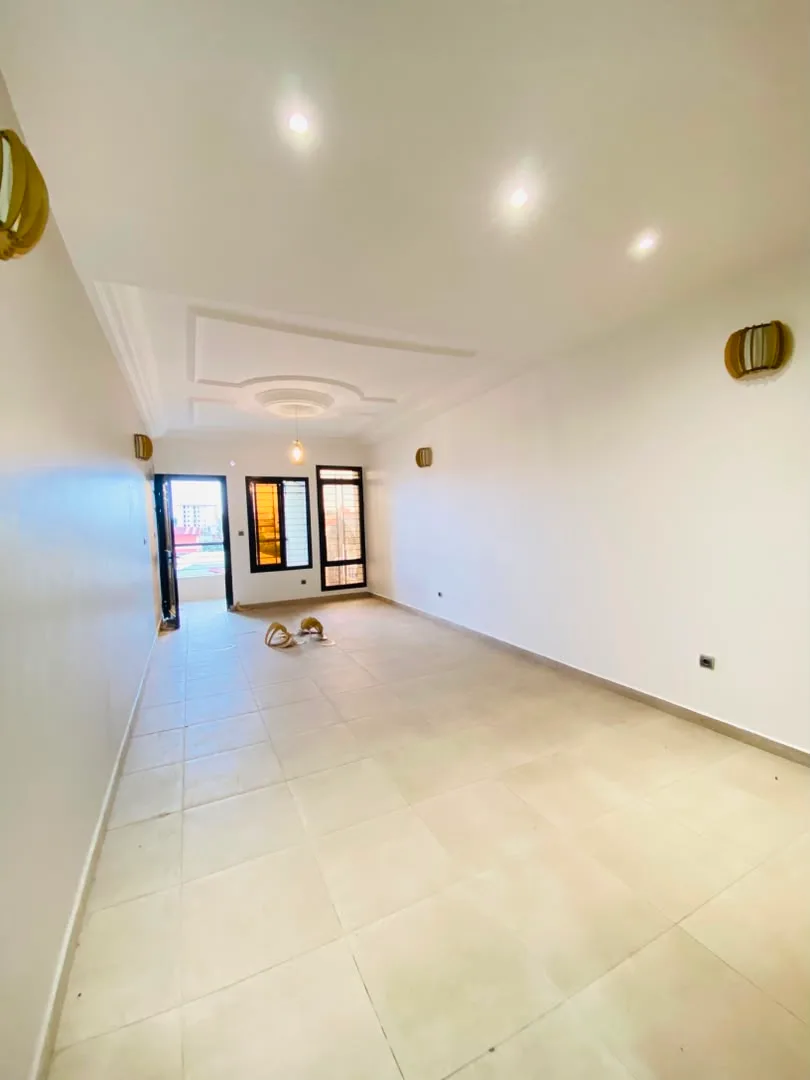 160mille appart MAGNIFIQUE APPARTEMENT HAUT STANDING À LOUER – MAKEPE
