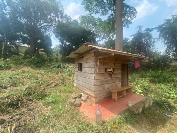 TERRAIN DE 5 547 m² À VENDRE – POSTE CENTRALE(YAOUNDE )