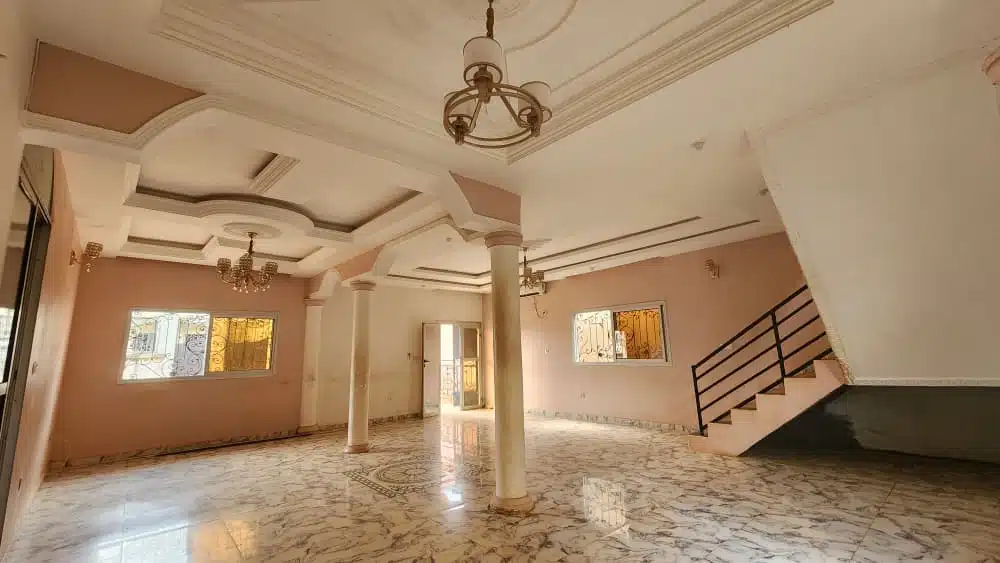 NOUDYANDCO VOUS PROPOSE À LA VENTE : UN MAGNIFIQUE DUPLEX À ODZA BORNE 12