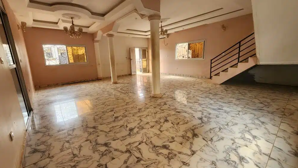 NOUDYANDCO VOUS PROPOSE À LA VENTE : UN MAGNIFIQUE DUPLEX À ODZA BORNE 12