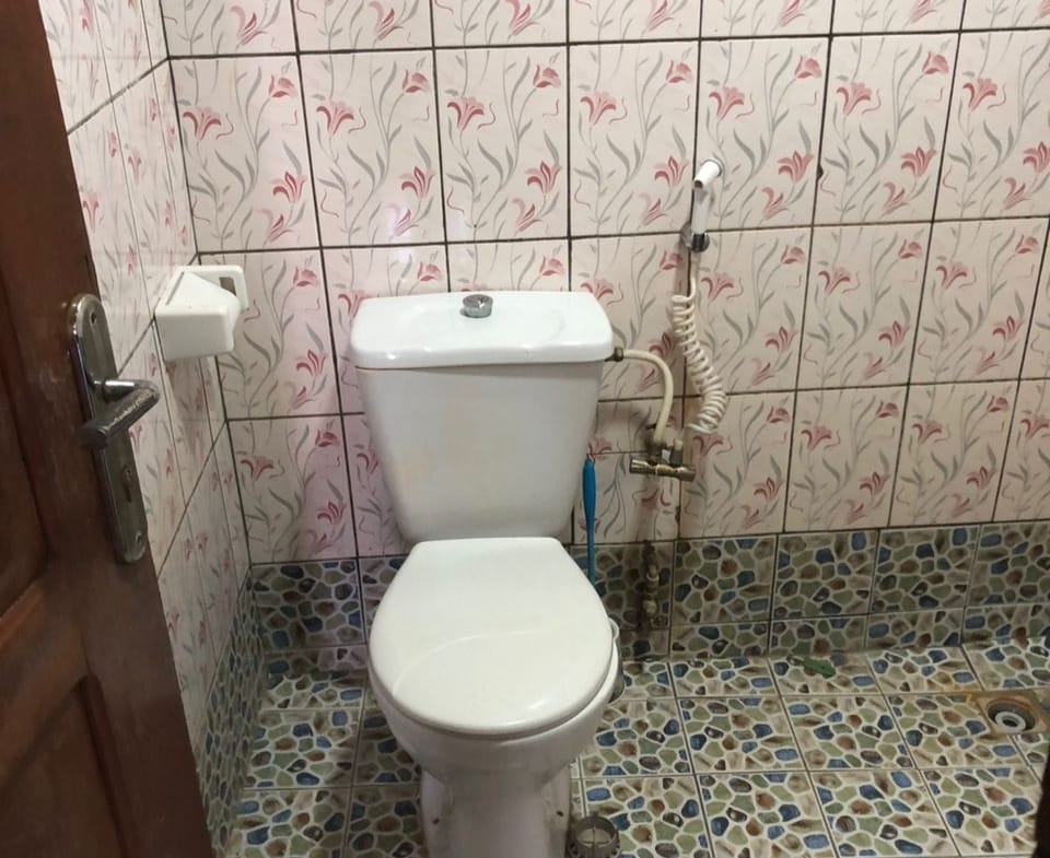 TRÈS BEAU DUPLEX À VENDRE À YAOUNDE OYOMABANG – MONGONAM