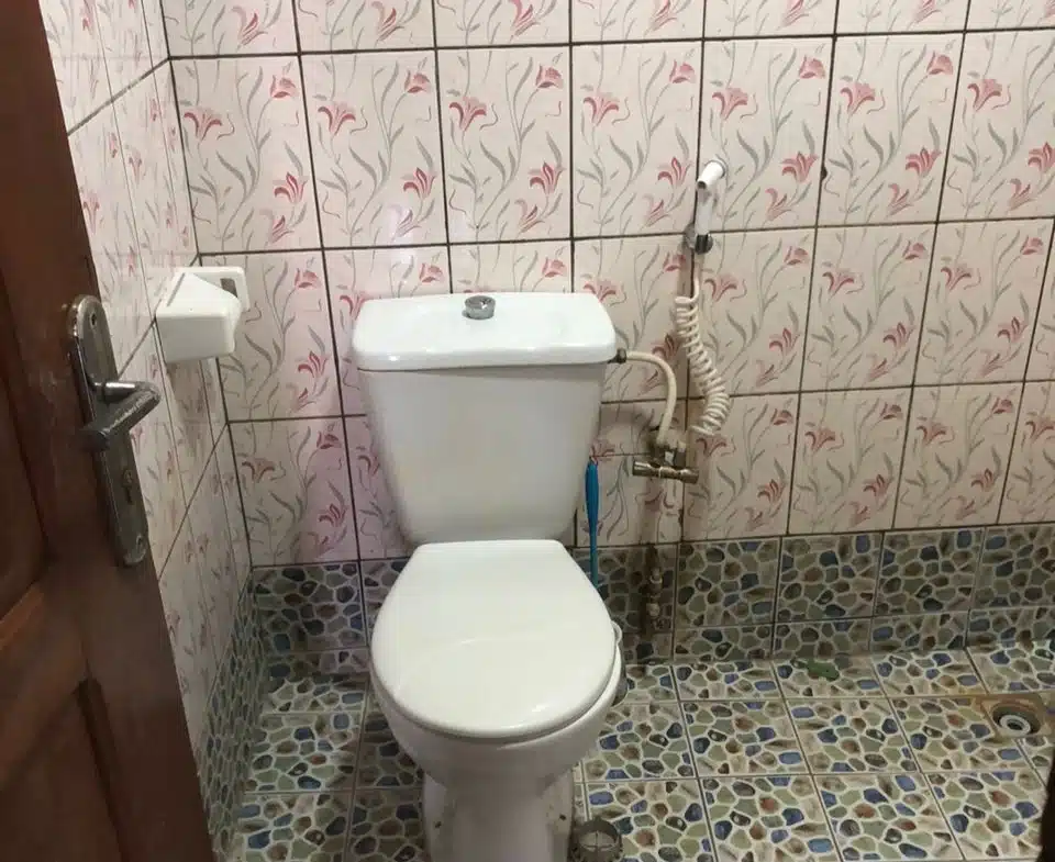 TRÈS BEAU DUPLEX À VENDRE À YAOUNDE OYOMABANG – MONGONAM