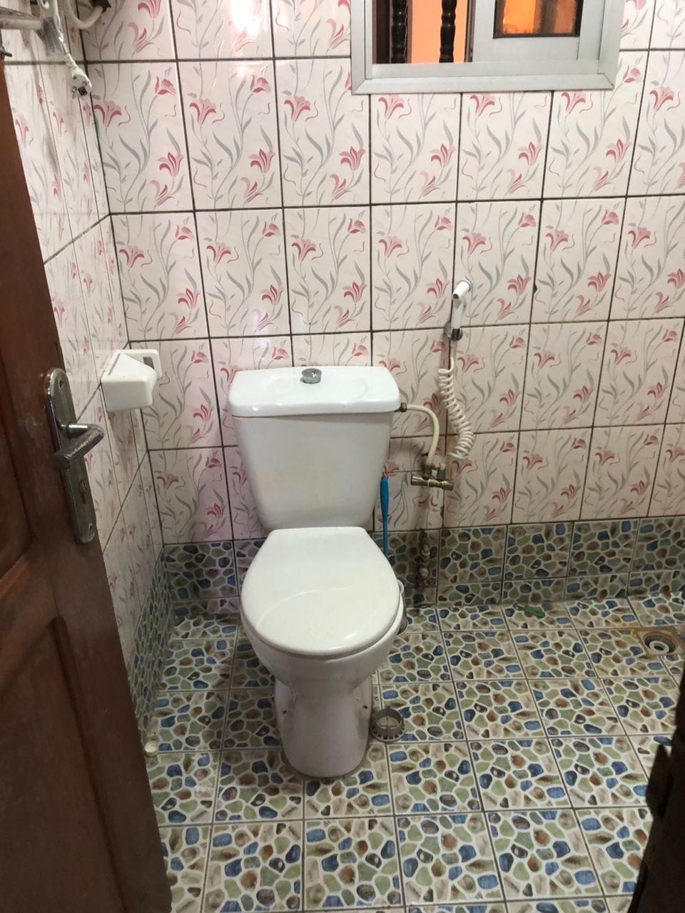 TRÈS BEAU DUPLEX À VENDRE À YAOUNDE OYOMABANG – MONGONAM