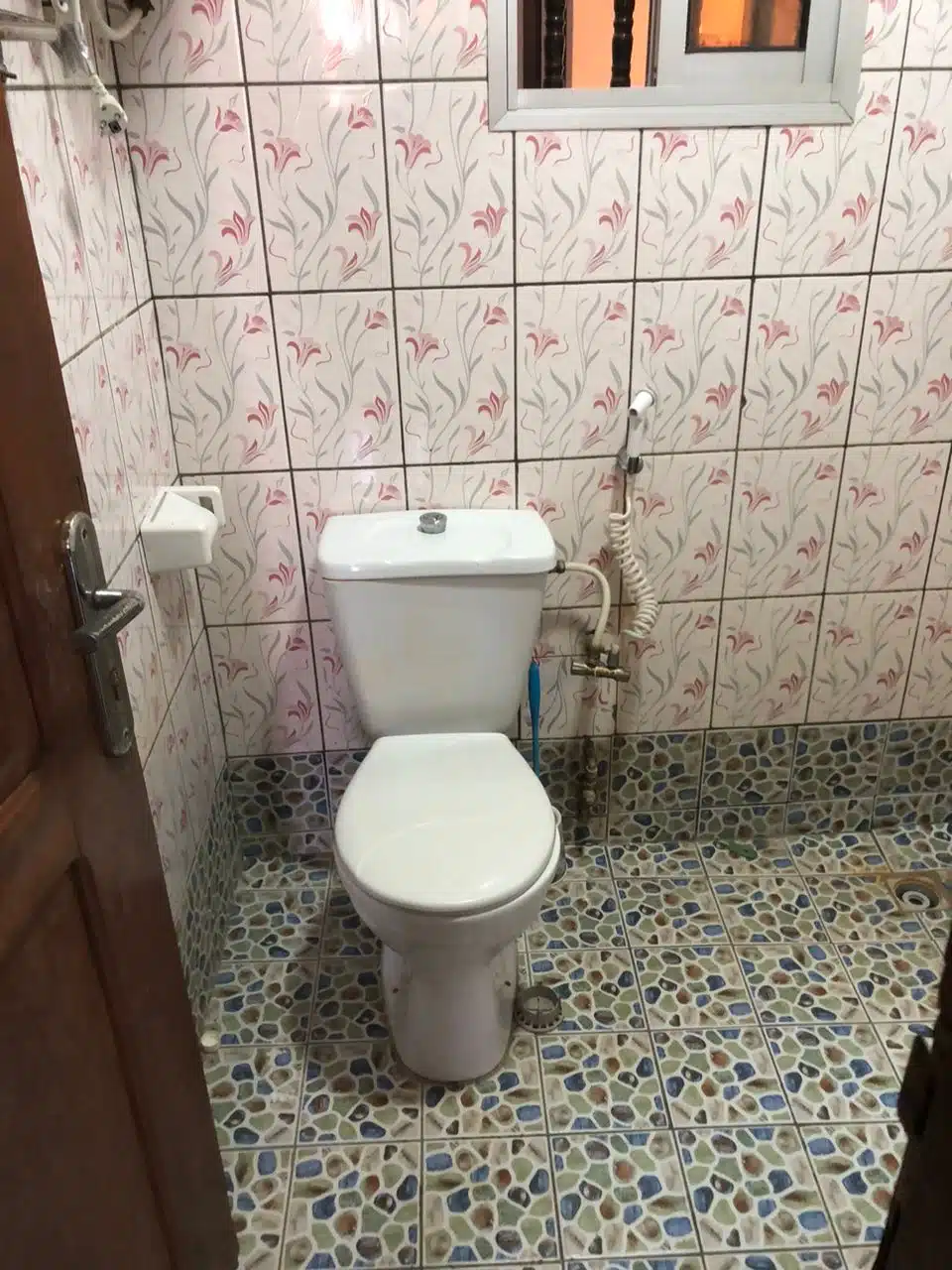 TRÈS BEAU DUPLEX À VENDRE À YAOUNDE OYOMABANG – MONGONAM