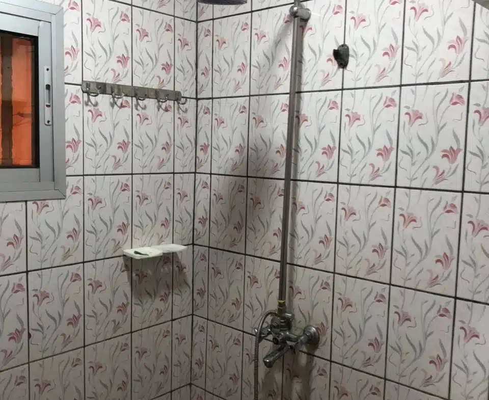 TRÈS BEAU DUPLEX À VENDRE À YAOUNDE OYOMABANG – MONGONAM