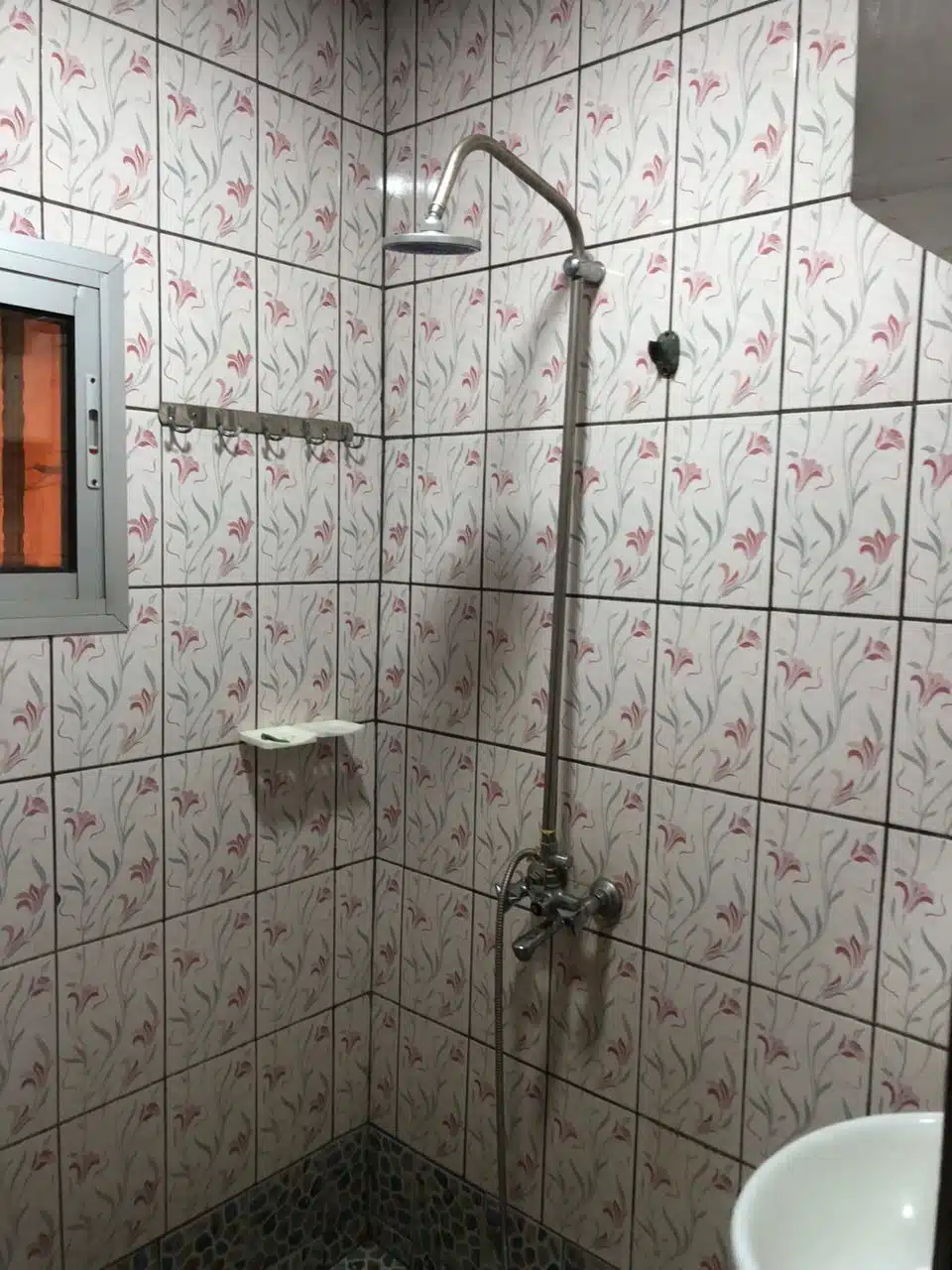TRÈS BEAU DUPLEX À VENDRE À YAOUNDE OYOMABANG – MONGONAM