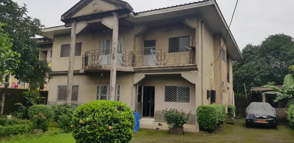 MAGNIFIQUE DUPLEX À VENDRE — BANGUÈ