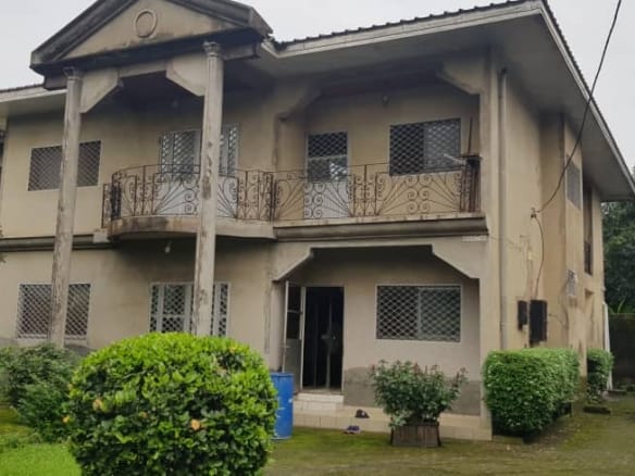 MAGNIFIQUE DUPLEX À VENDRE — BANGUÈ
