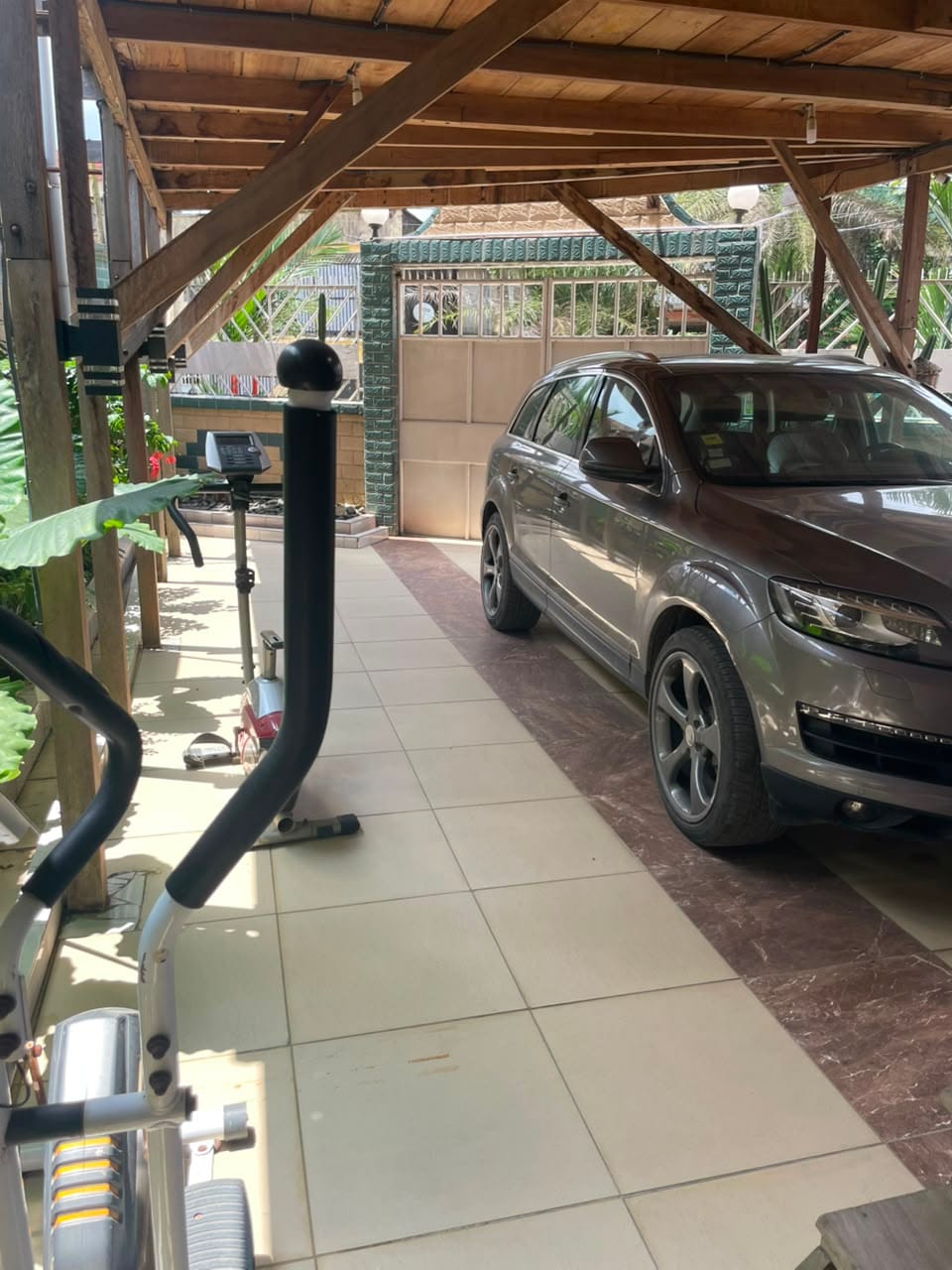 Duplex à louer – Bonamoussadi Carrefour Fraîcheur