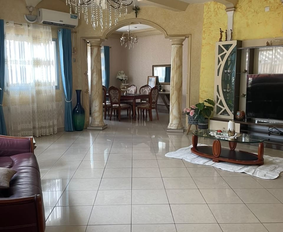 Duplex à louer – Bonamoussadi Carrefour Fraîcheur