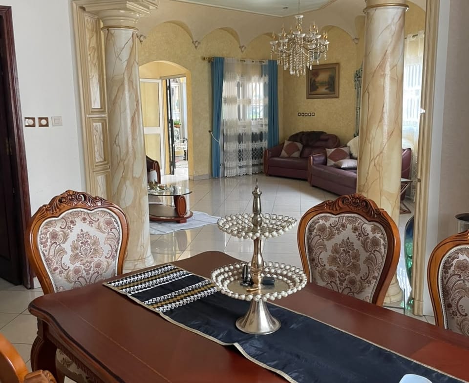 Duplex à louer – Bonamoussadi Carrefour Fraîcheur