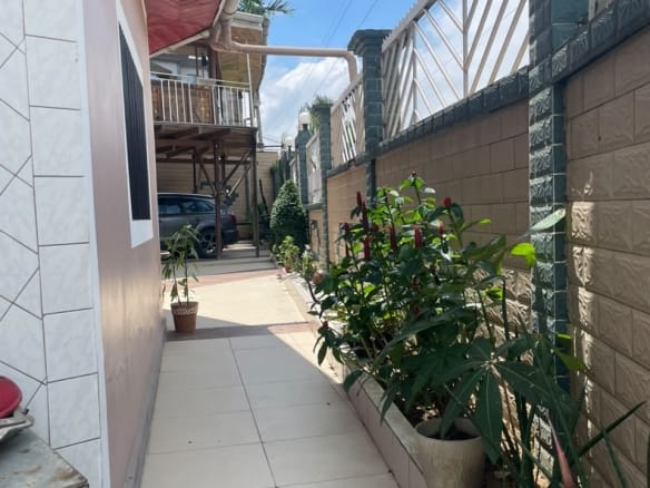 Duplex à louer – Bonamoussadi Carrefour Fraîcheur