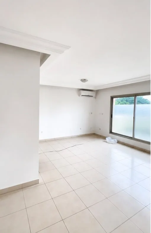 APPARTEMENT TRÈS HAUT STANDING À LOUER – BONAMOUSSADI