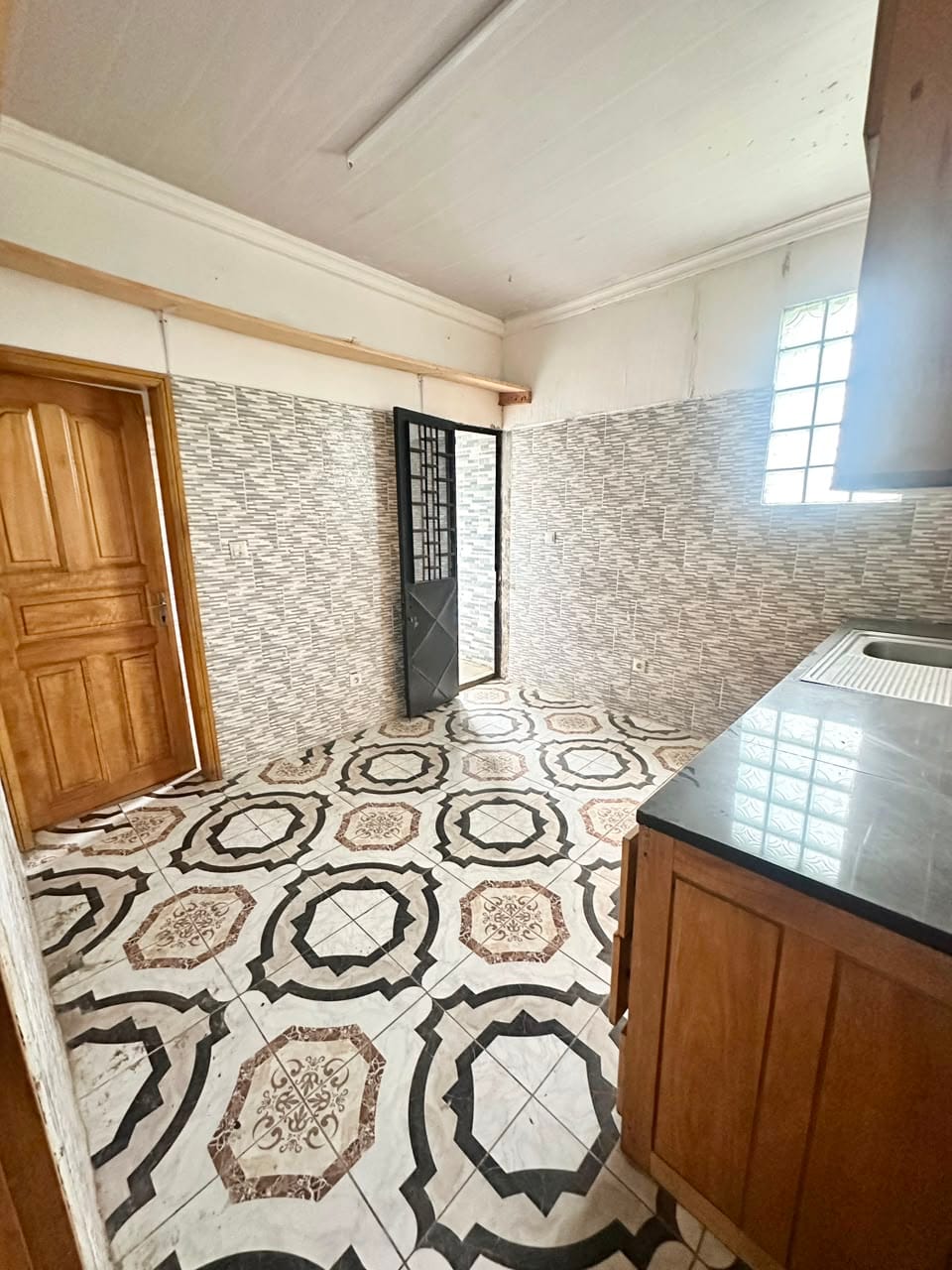 WhatsApp Image 2026-08-06 at 16.14.58 APPARTEMENT HAUT STANDING 3 CHAMBRES À LOUER – BONAMOUSSADI
