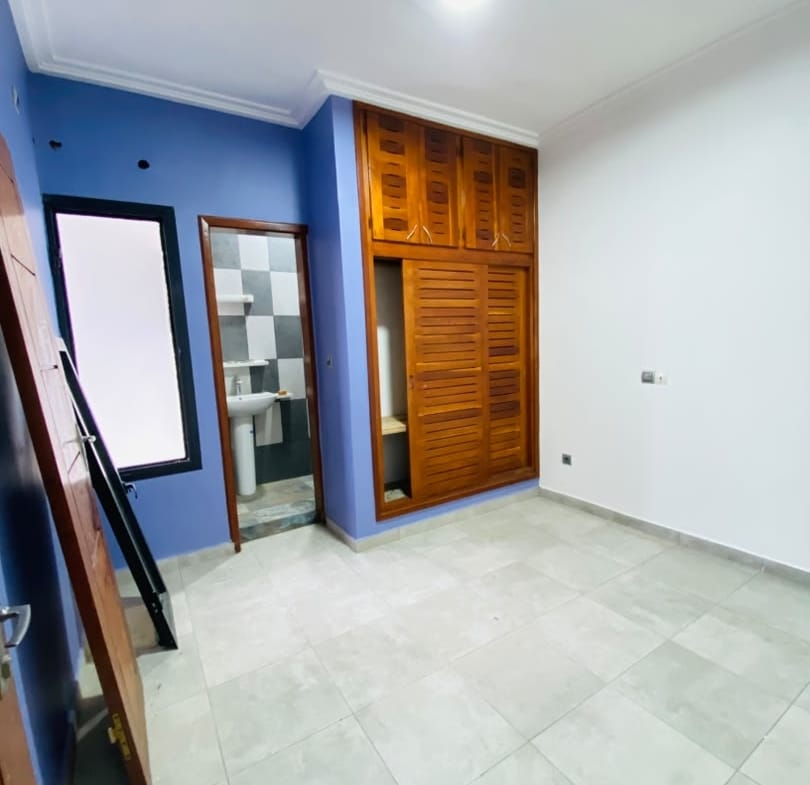 MAGNIFIQUE APPARTEMENT HAUT STANDING À LOUER – MAKEPE