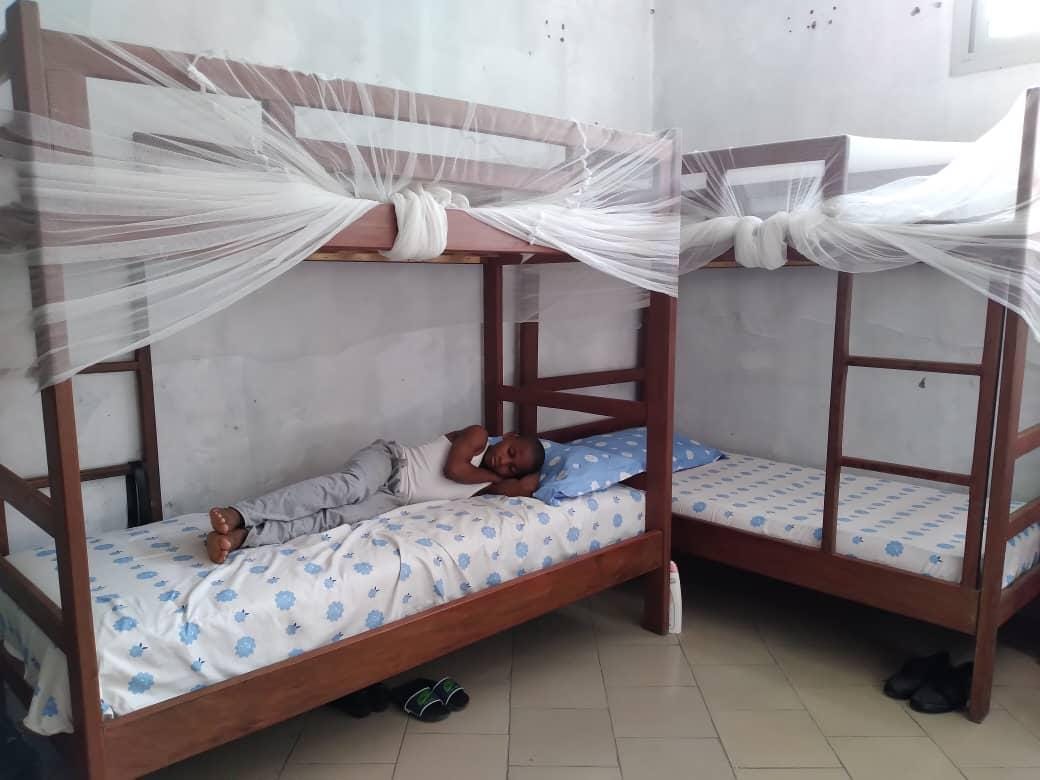 COMPLEXE SCOLAIRE À VENDRE – DOUALA 5ᵉ, LENDI