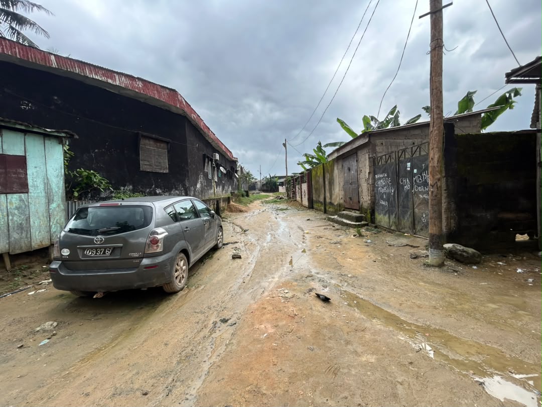 T Ndogbong TERRAIN DE 574m² EN VENTE A NDOGBONG-CITADELLE