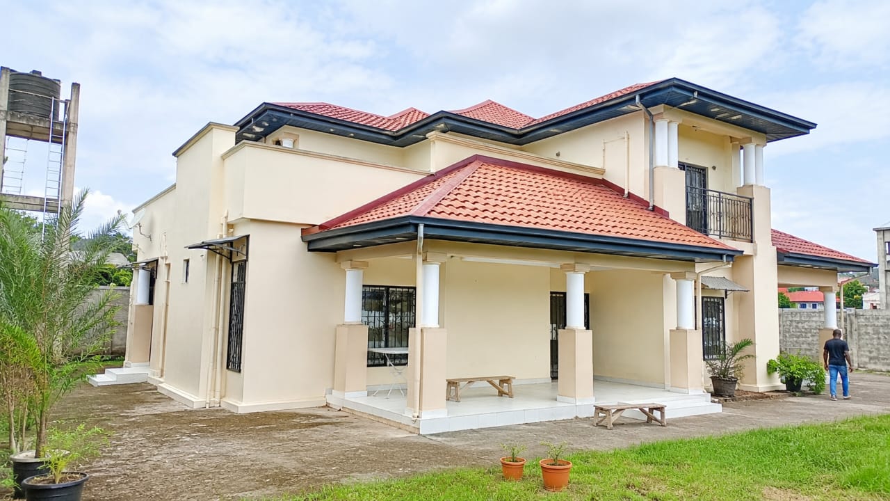 GRAND ET SOMPTUEUX DUPLEX À VENDRE À JAPOMA
