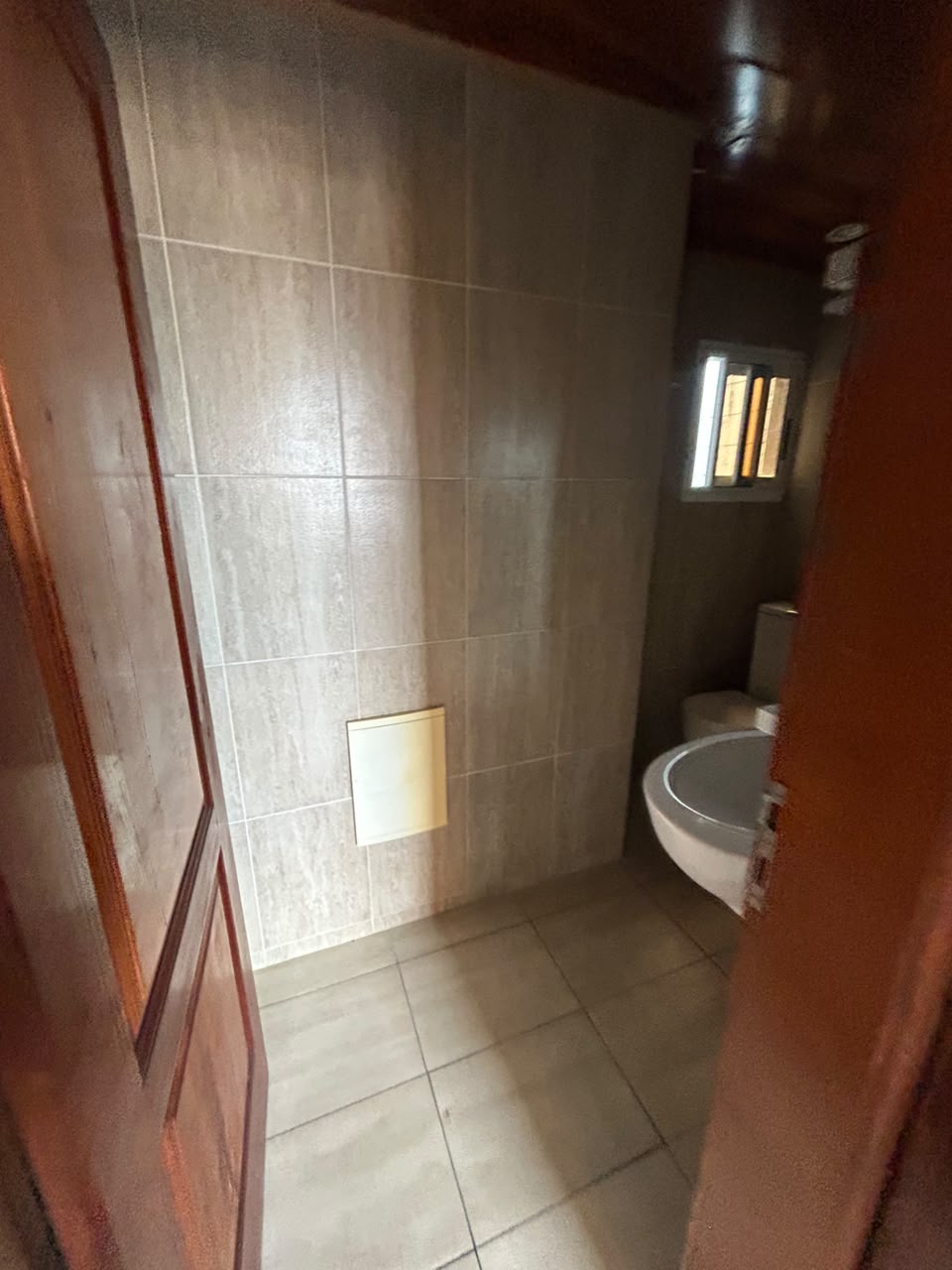 APPARTEMENT MODERNE À LOUER – MAKEPE ROND POULIN