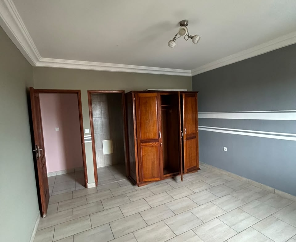 APPARTEMENT MODERNE À LOUER – MAKEPE ROND POULIN