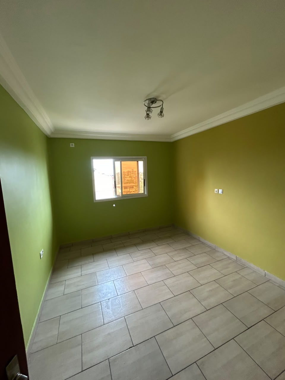APPARTEMENT MODERNE À LOUER – MAKEPE ROND POULIN