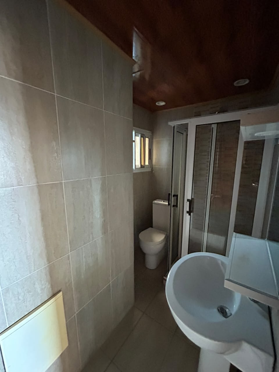 APPARTEMENT MODERNE À LOUER – MAKEPE ROND POULIN