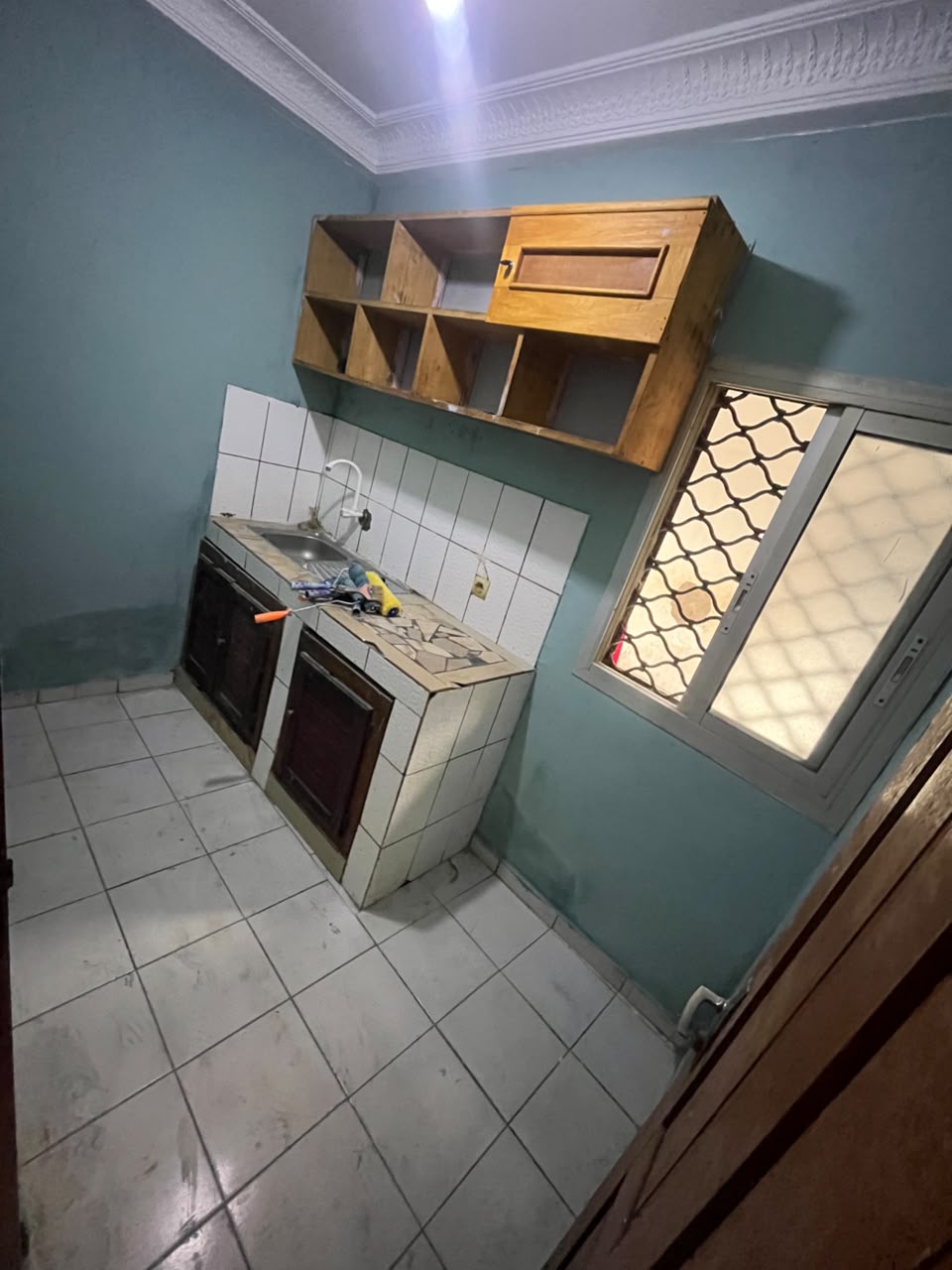 À LOUER – JOLI APPARTEMENT À BEEDI