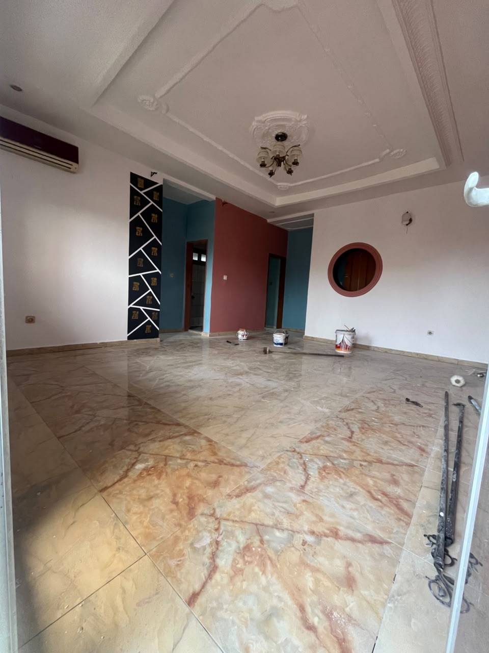 À LOUER – JOLI APPARTEMENT À BEEDI