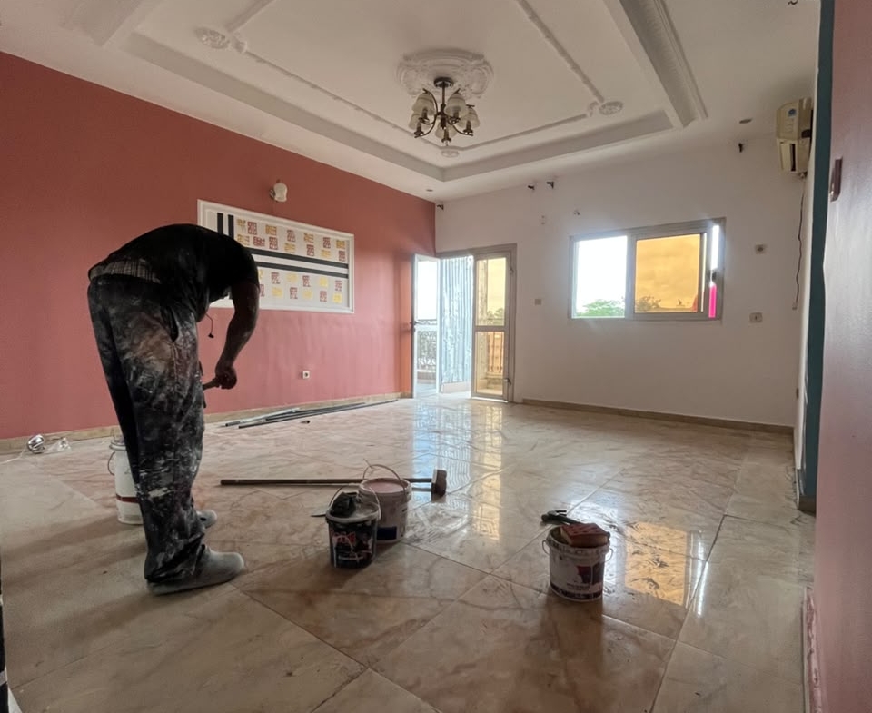 À LOUER – JOLI APPARTEMENT À BEEDI