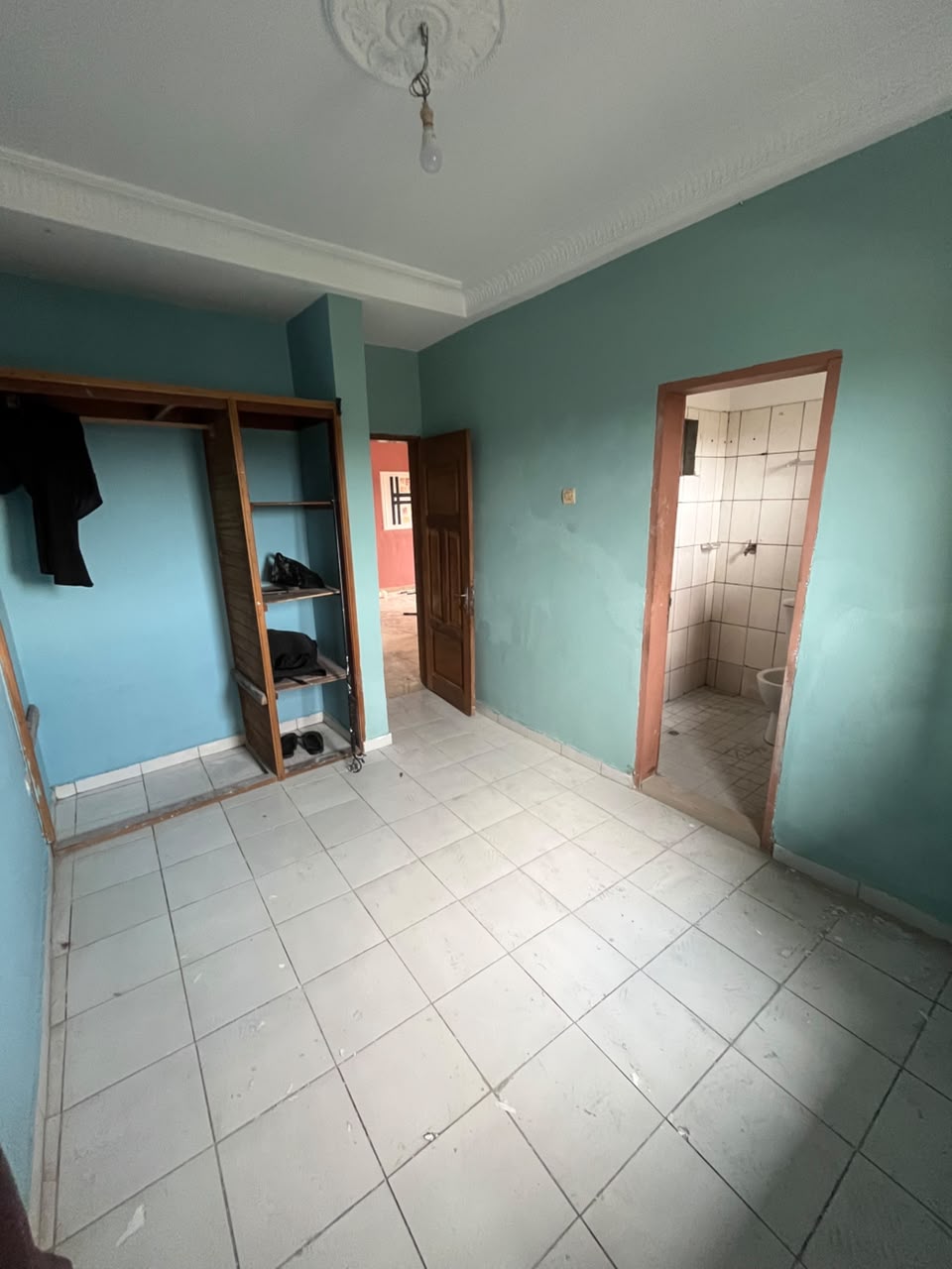 À LOUER – JOLI APPARTEMENT À BEEDI