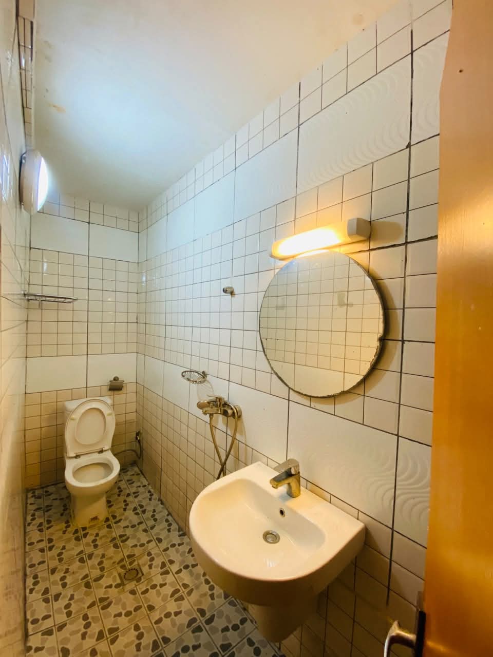 STUDIO MODERNE À LOUER – SANTA BARBARA