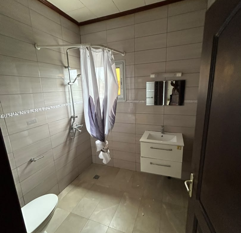 À LOUER – MAGNIFIQUE APPARTEMENT HAUT STANDING À BONAMOUSSADI