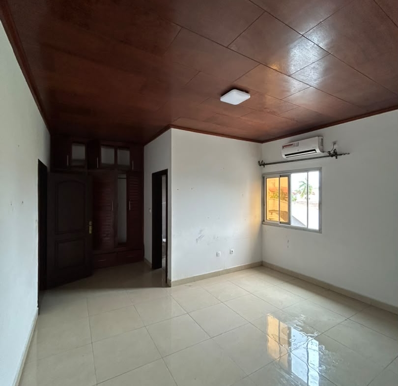 À LOUER – MAGNIFIQUE APPARTEMENT HAUT STANDING À BONAMOUSSADI