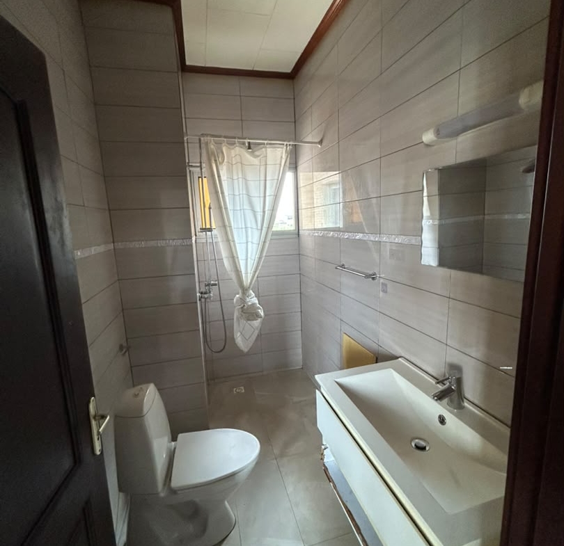 À LOUER – MAGNIFIQUE APPARTEMENT HAUT STANDING À BONAMOUSSADI